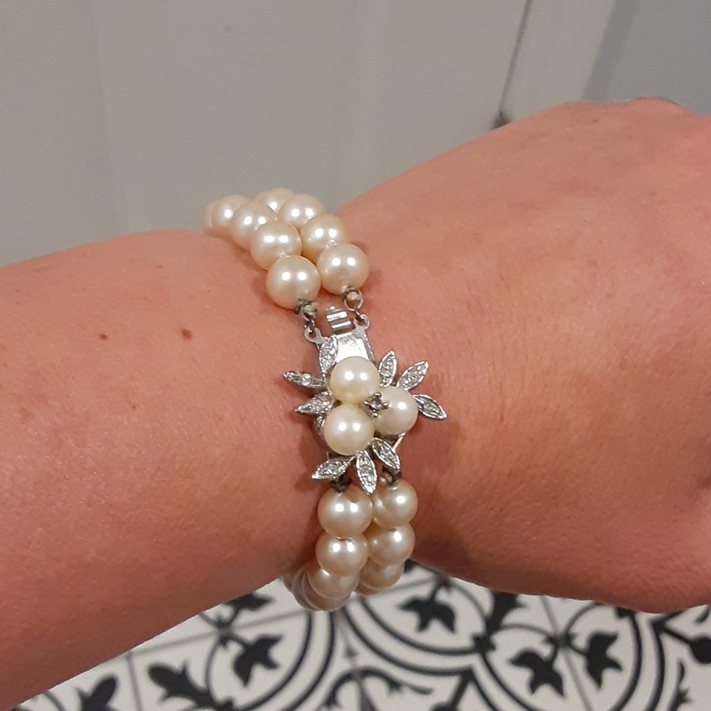 Vintage Double-Strand Pearl Bracelet